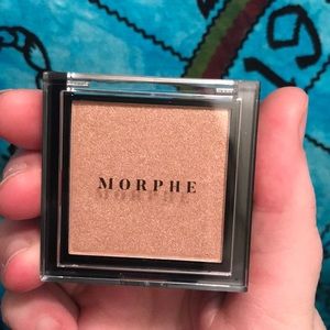 ✨BRAND NEW Morphe High Impact Highlighter in SPARK